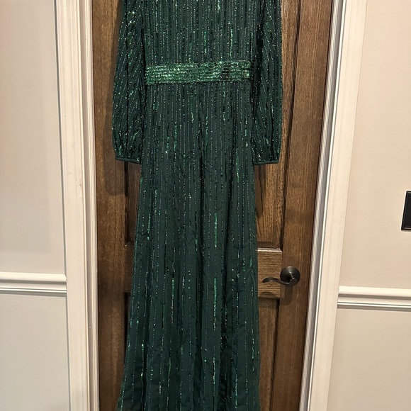 Mac Duggal Elegant Green Sequin Dress - Picture 4 of 7